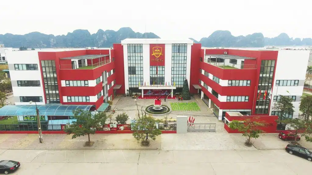 Review các trường quốc tế tại Hà Nội có chất lượng cao nhất 2023 - 2024 11 Anh toan truong