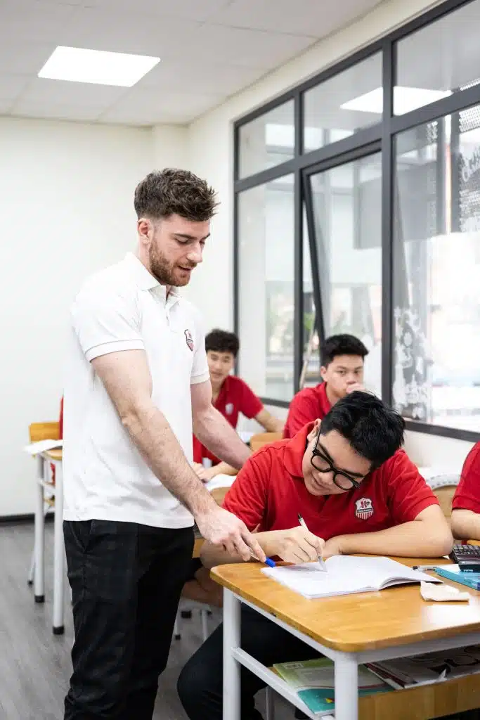Tuyển sinh lớp 10 năm 2024: Cơ hội cho học sinh lựa chọn chương trình song ngữ 9 CRN 2903 Enhanced NR