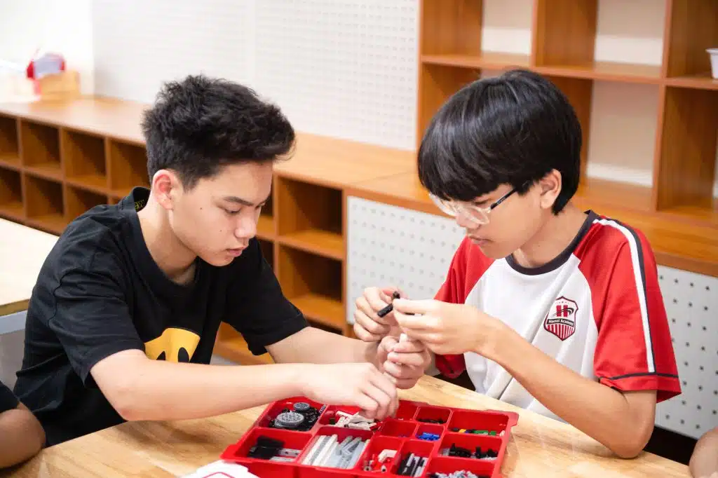 Xưởng sáng chế Makerspace: Điểm kết nối khoa học, công nghệ và thiết kế, sáng tạo 6 CRN 2171 1