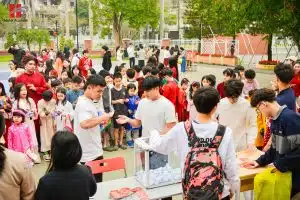 Lễ hội Mùa Xuân 2025: Sắc xuân rực rỡ tại Hanoi Academy 18 474476253 1037584948410962 5738727894319651225 n