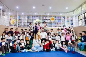 Hành trình kết nối từ những trang sách: Sự kiện Ngày Quốc tế Sách thiếu nhi tại Hanoi Academy 18 CRN 2319