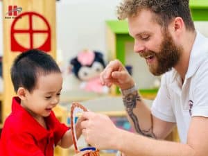 Tiết học tiếng Anh tại Hanoi Academy: Học qua trải nghiệm để trẻ tự tin khám phá thế giới 8 707188241 1445789650923821 4197740737496483053 n