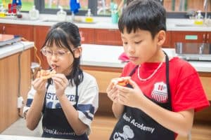 Những bài học thú vị bắt đầu từ gian bếp Hanoi Academy 26 CRN 4926