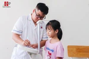 Khám sức khỏe học sinh tại Hanoi Academy: Khởi đầu năm học khỏe mạnh 10 2aoboqubsxrnxdvlevt454jz8gsnejal8xmxkpry8