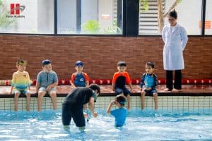 Làm quen với làn nước, khởi đầu hành trình tự tin của Acers Tiền Tiểu học 15 CRN 1185