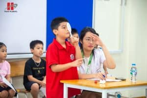 Khám sức khỏe học sinh tại Hanoi Academy: Khởi đầu năm học khỏe mạnh 16 CRN 1852