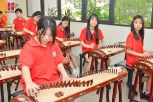 Đàn tranh - Giai điệu truyền thống trong những tiết học đặc biệt tại Hanoi Academy 10 808079919 1113966764539163 7664459125657723181 n