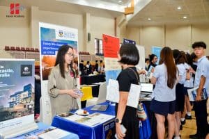 Acers Hanoi Academy tham dự Global University Fair 2026 8 833074834 1141565745107725 8527361445187428431 n