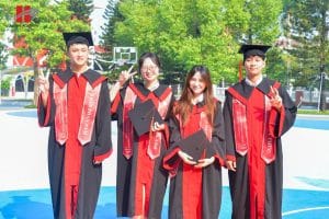 Hanoi Academy gửi tặng món quà ý nghĩa đến học sinh Khối 12 11 843405366 1799258811409509 8851424511371416949 n