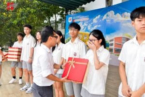 Hanoi Academy gửi tặng món quà ý nghĩa đến học sinh Khối 12 12 846073224 1351129416940474 8726430325368760870 n