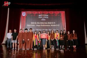 Lễ Tổng kết Between the Lines 2026: Nhìn lại hành trình sáng tạo của học sinh Hanoi Academy 26 850489566 971572962678919 4131070149377105688 n