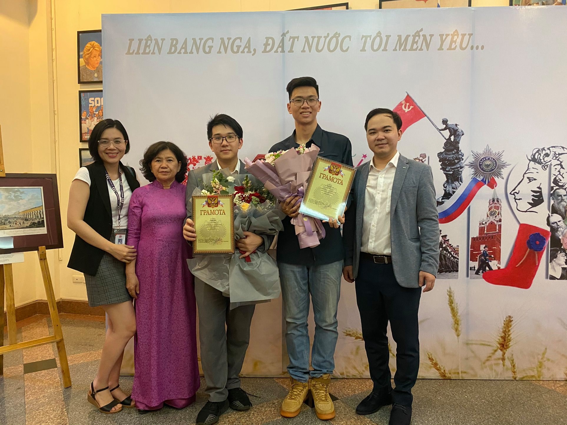 lễ trao học bổng toàn phần 2 Học sinh Hanoi Academy đạt học bổng tại đại học của Liên Bang Nga