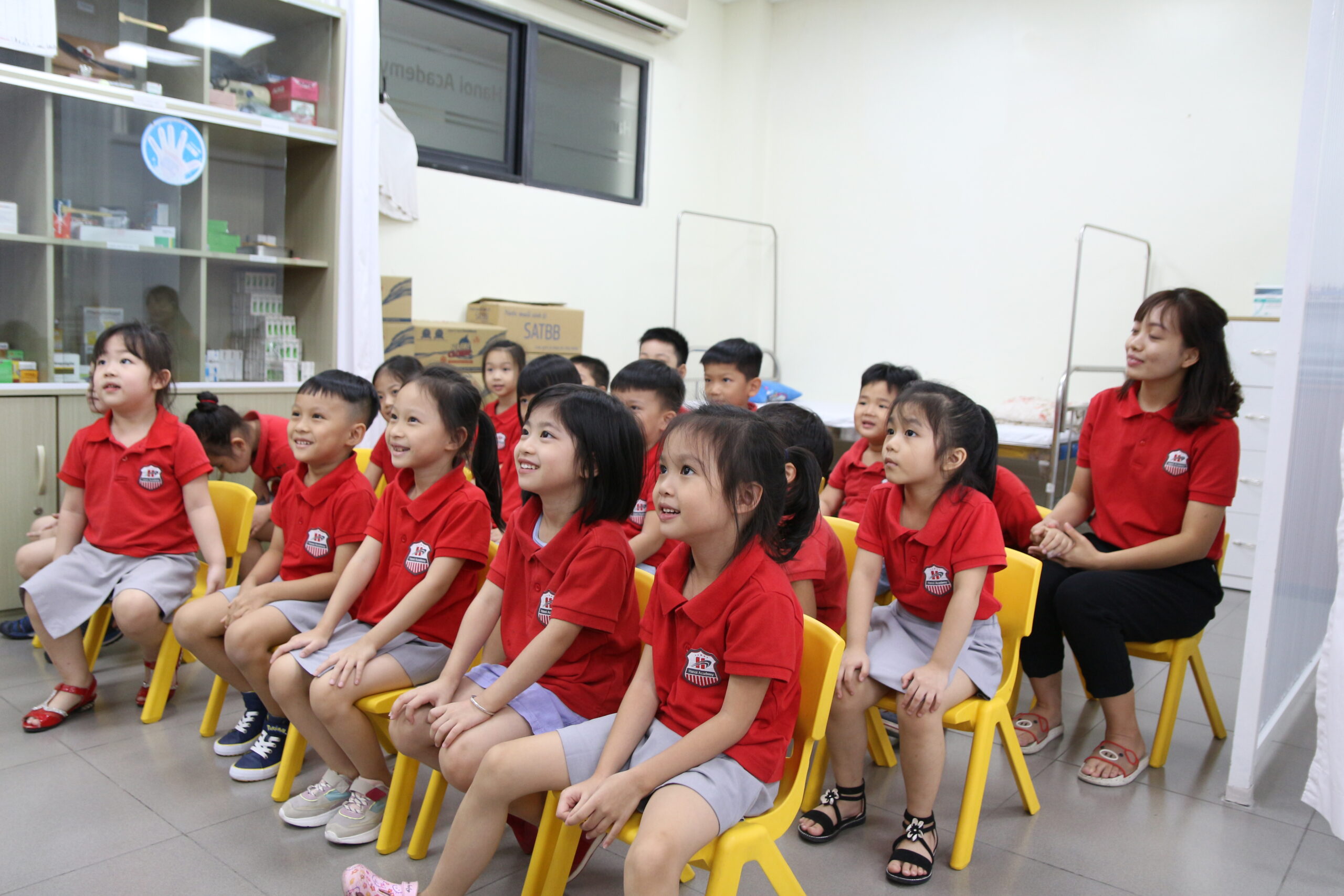 Cùng trả lời &#8220;Covid là gì?&#8221; với các học sinh Trường Mầm non Song ngữ Quốc tế Hanoi Academy