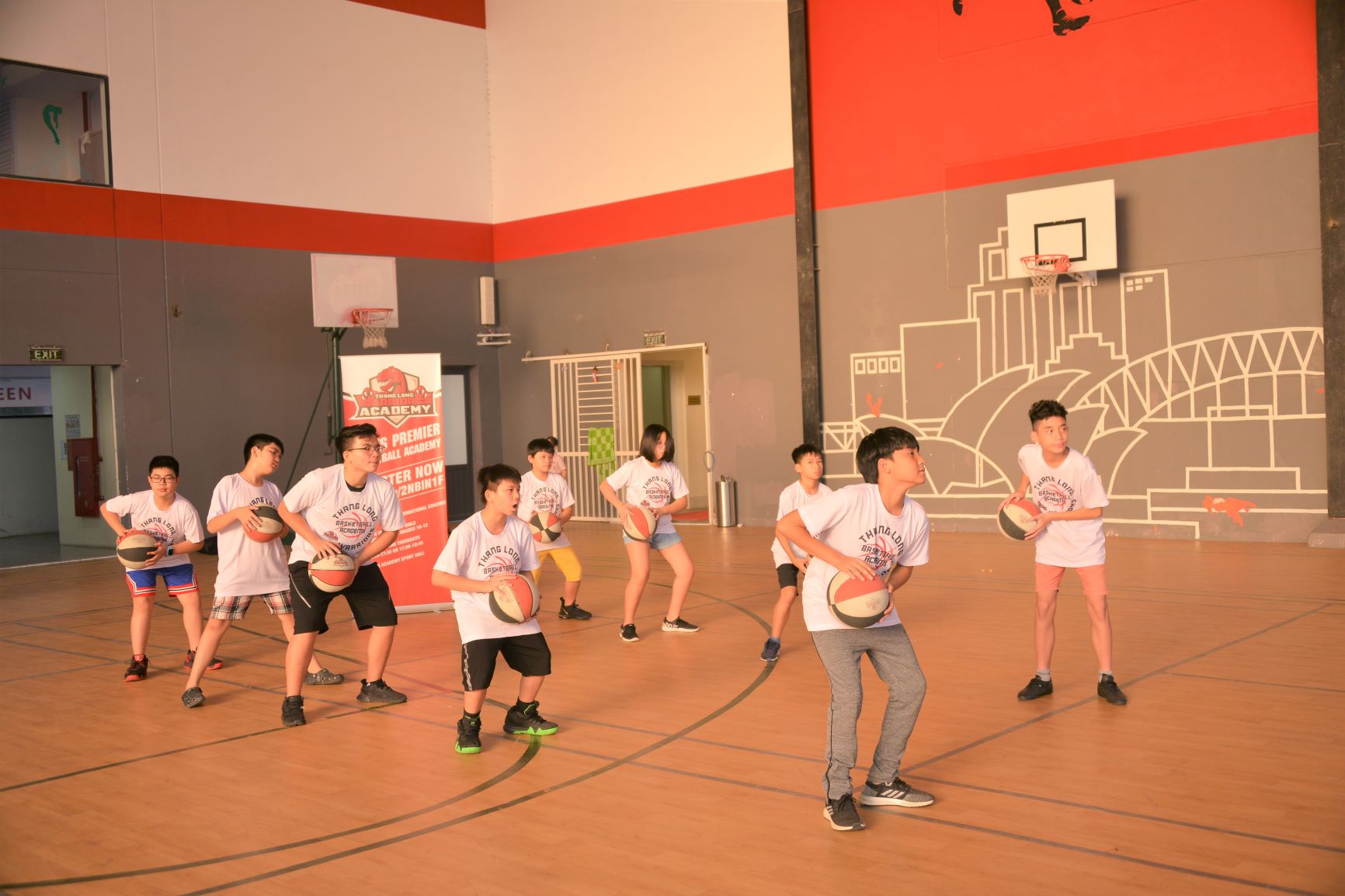 Rèn luyện sức khỏe với giờ học thể dục tại Hanoi Academy