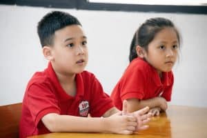 7 cách giúp trẻ hình thành thói quen tự lập ngay từ sớm 10 CRN5474 copy