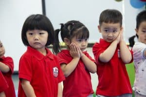 Kỹ năng sống cần thiết cho trẻ Mầm non ba mẹ nên dạy từ sớm 8 CRN 0347