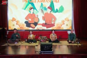 Giáo dục Di sản - Hát Xẩm tại Hanoi Academy: Hành trình truyền cảm hứng văn hóa cho học sinh 8 591255068 1292949392874515 4549460398574463083 n