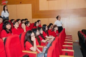 Hội thảo định hướng môn học tự chọn: Sẵn sàng cho hành trình iGCSE 9 671562110 1409722941197159 2692912511260104837 n