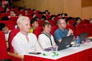 Hùng biện Tiếng Anh Tiểu học: Khi những ý tưởng nhỏ cất lên tiếng nói lớn 18 671995789 1411487607687359 3114762858877928501 n