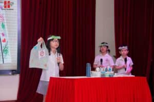 Hùng biện Tiếng Anh Tiểu học: Khi những ý tưởng nhỏ cất lên tiếng nói lớn 13 672686944 1411488494353937 3717644532515741333 n