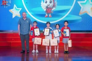 Hùng biện Tiếng Anh Tiểu học: Khi những ý tưởng nhỏ cất lên tiếng nói lớn 21 672689933 1411486701020783 4635246820021177975 n