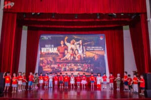 Ngày hội Âm nhạc Sáng tạo “Tự hào Việt Nam” tại Hanoi Academy: Gieo mầm cảm xúc từ những giai điệu đầu đời 7 678241885 1671939538270474 6994018912652896619 n